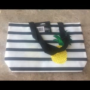 Cute little pineapple tote